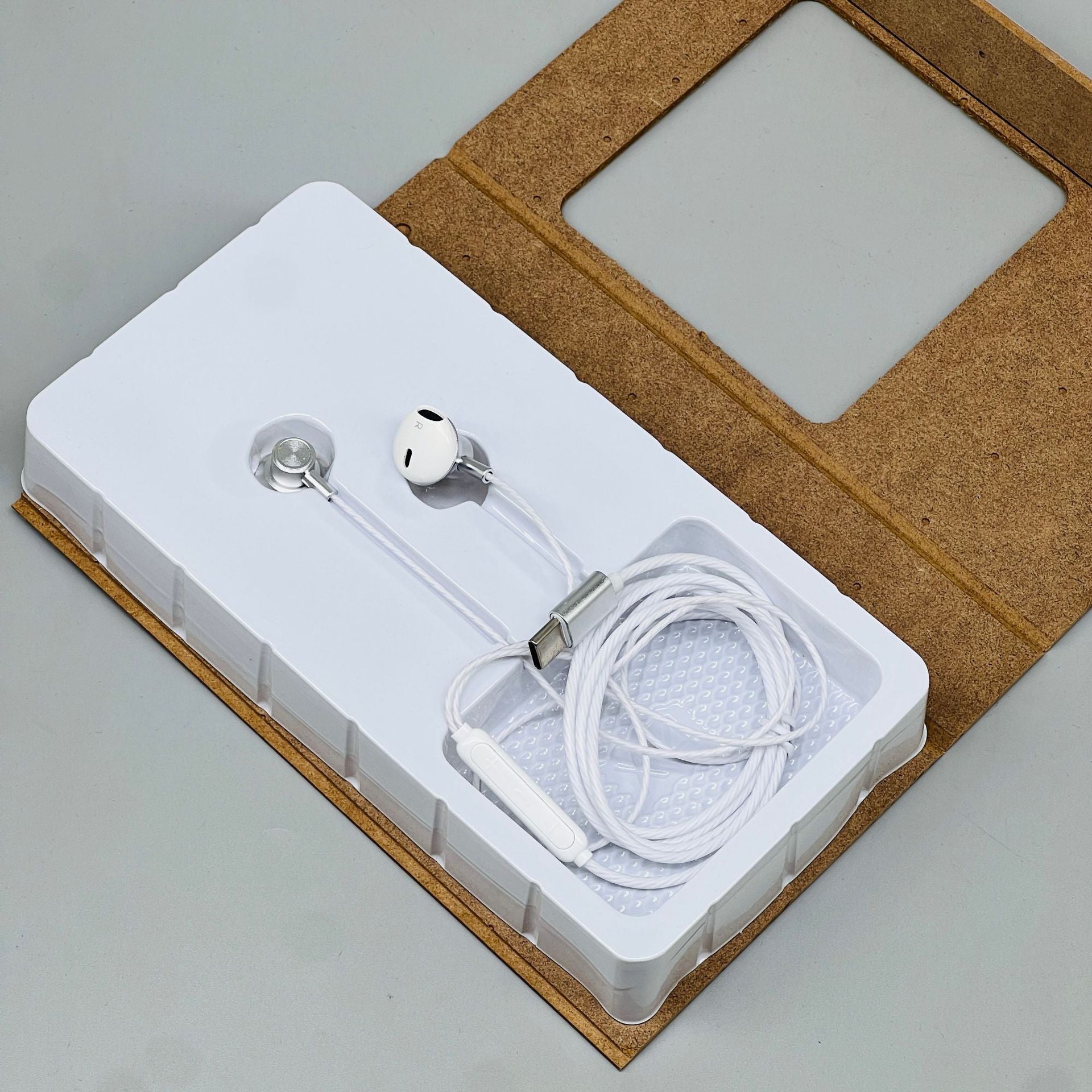 Metal Type-C Wired Earphones with Microphone - BsBuy