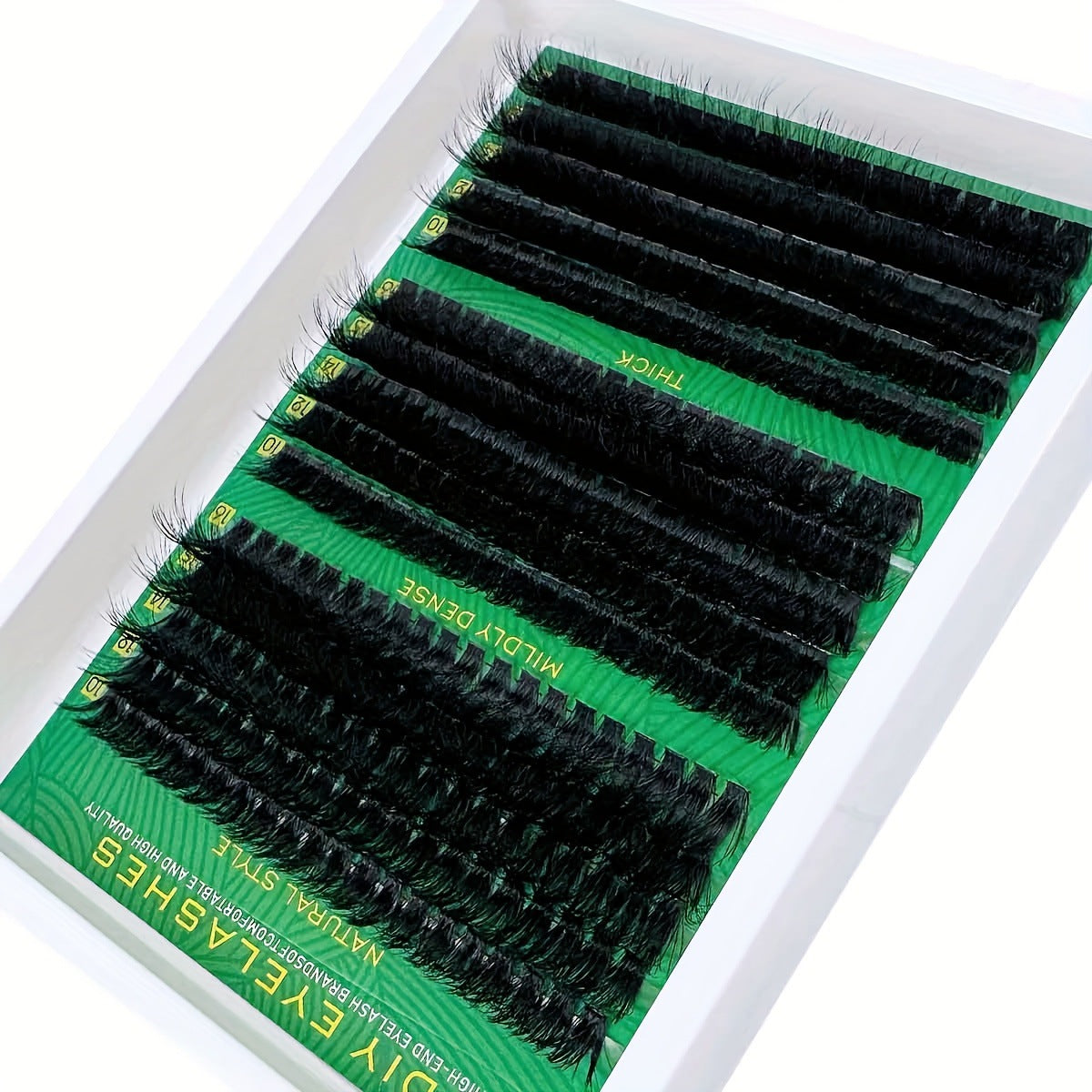 Voluminous and fluffy false eyelashes with soft fibers at the outer corners of eyes